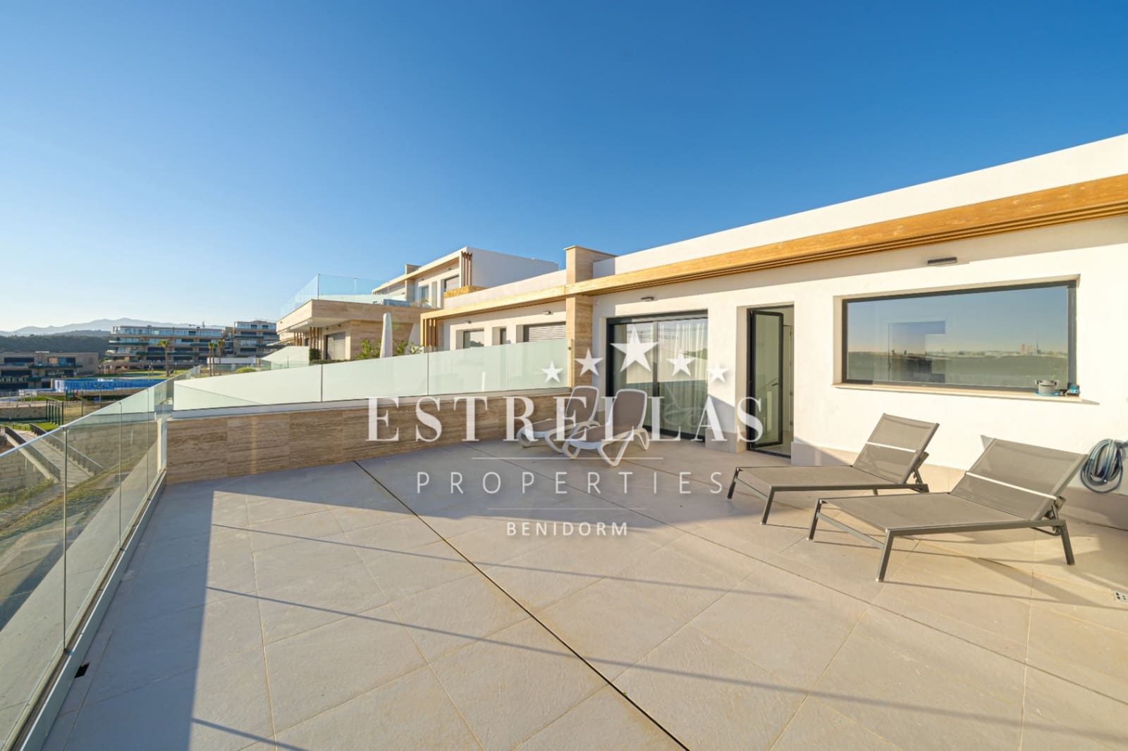 3 sypialnia Apartament na sprzedaż w Finestrat z basenem garażem - 585 000 € (Ref: 9067664)