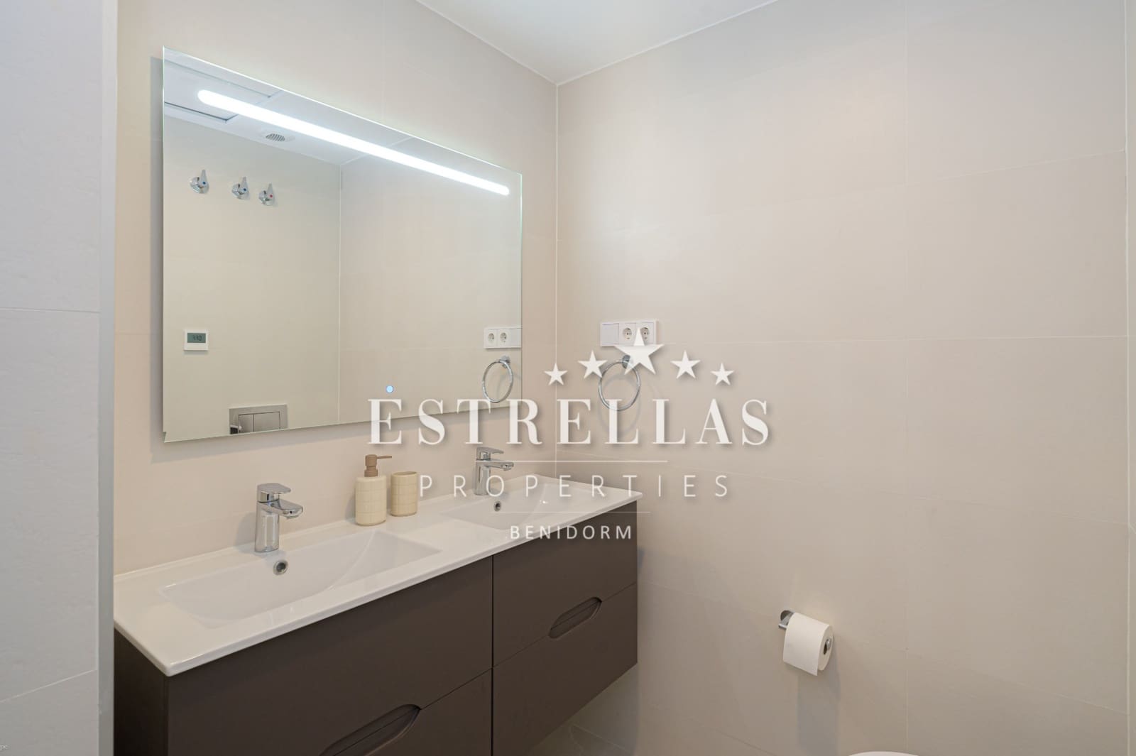 3 sypialnia Apartament na sprzedaż w Finestrat z basenem garażem - 585 000 € (Ref: 9067664)