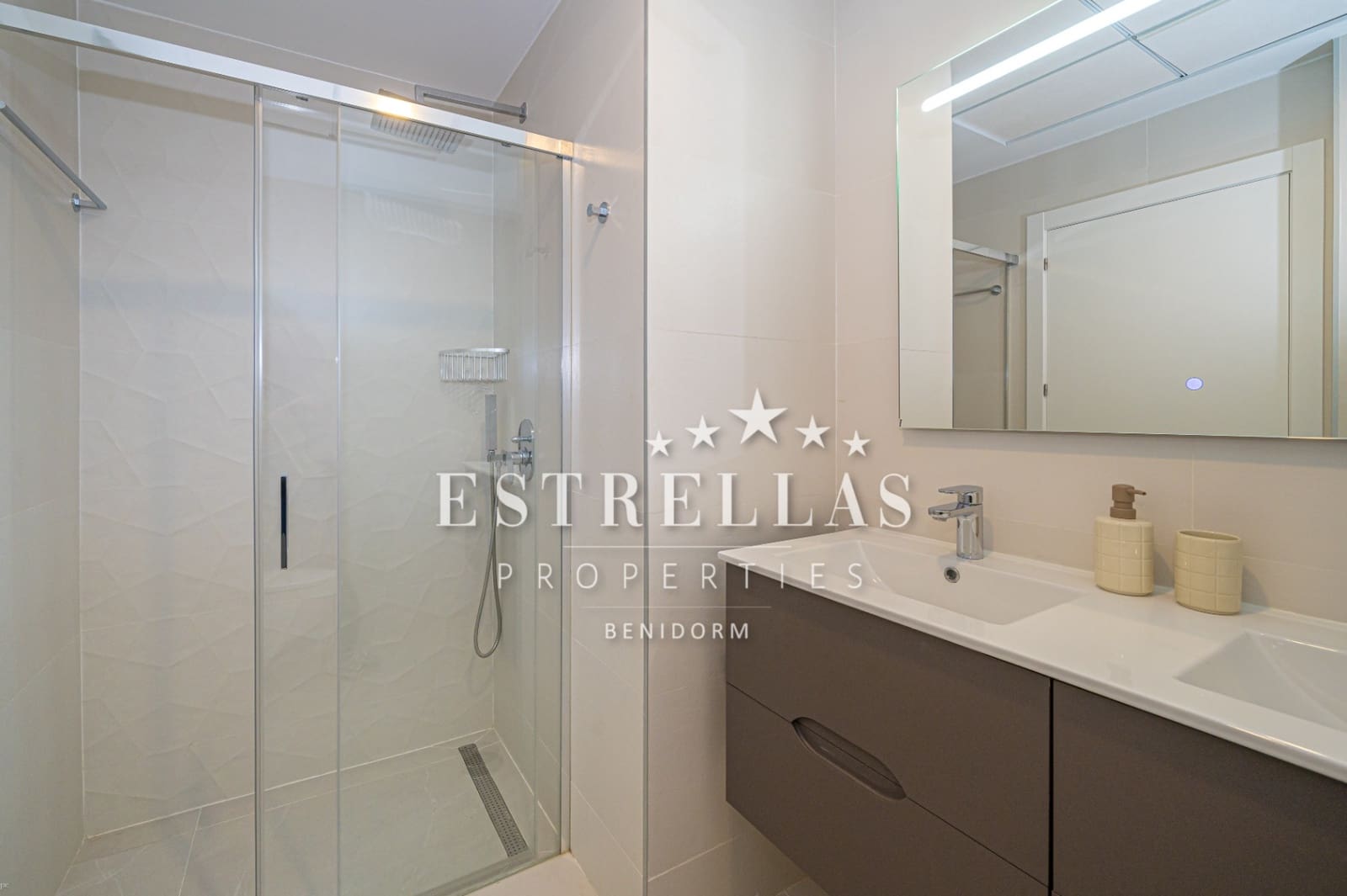 3 sypialnia Apartament na sprzedaż w Finestrat z basenem garażem - 585 000 € (Ref: 9067664)