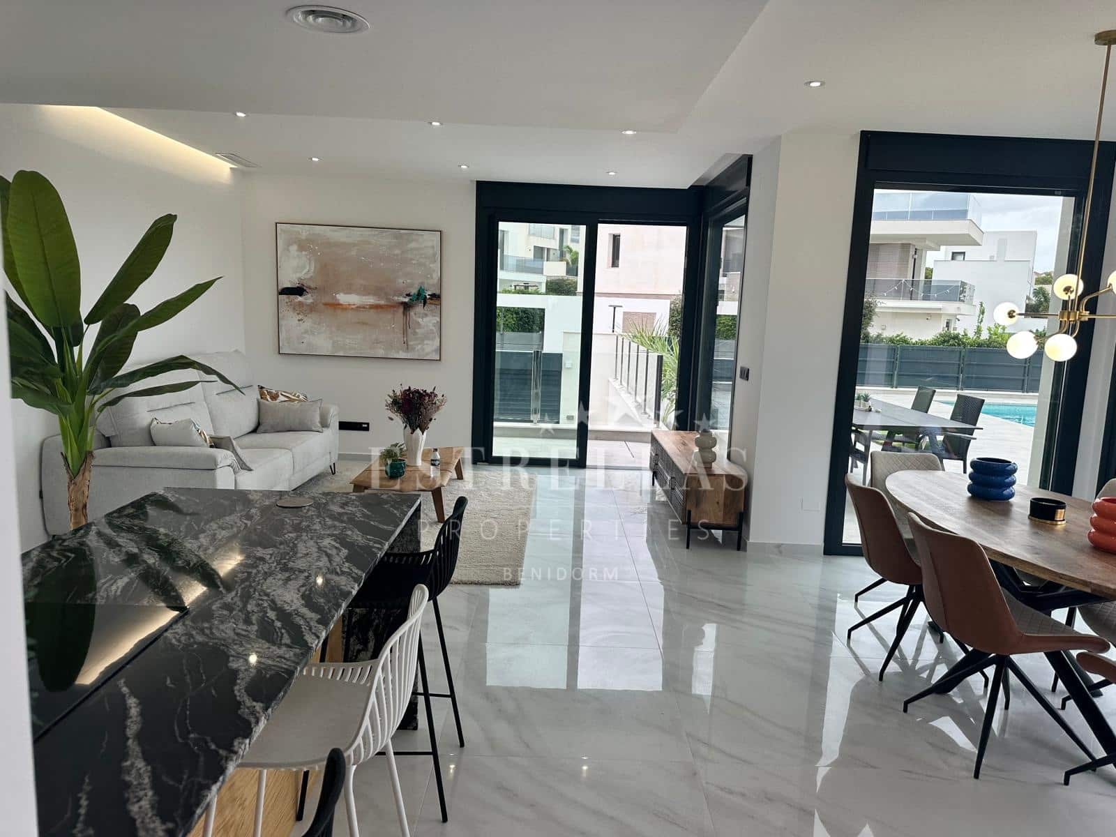 4 soverom Villa til salgs i Benidorm med svømmebasseng garasje - € 899 000 (Ref: 9067819)