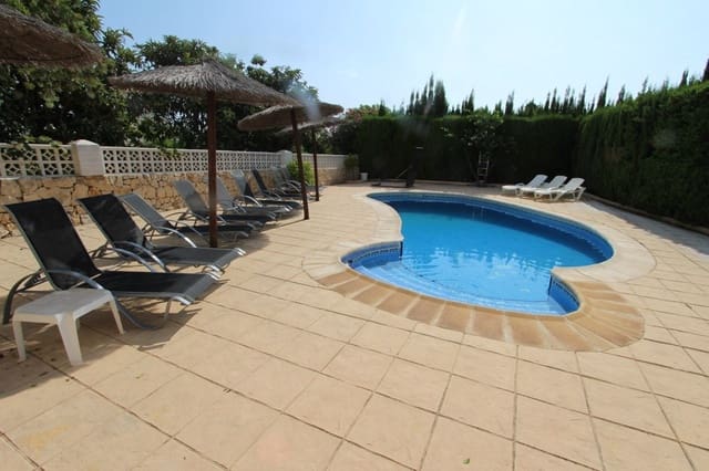7 Zimmer Villa zu verkaufen in Calpe / Calp mit Pool - 1.200.000 € (Ref: 9067877)
