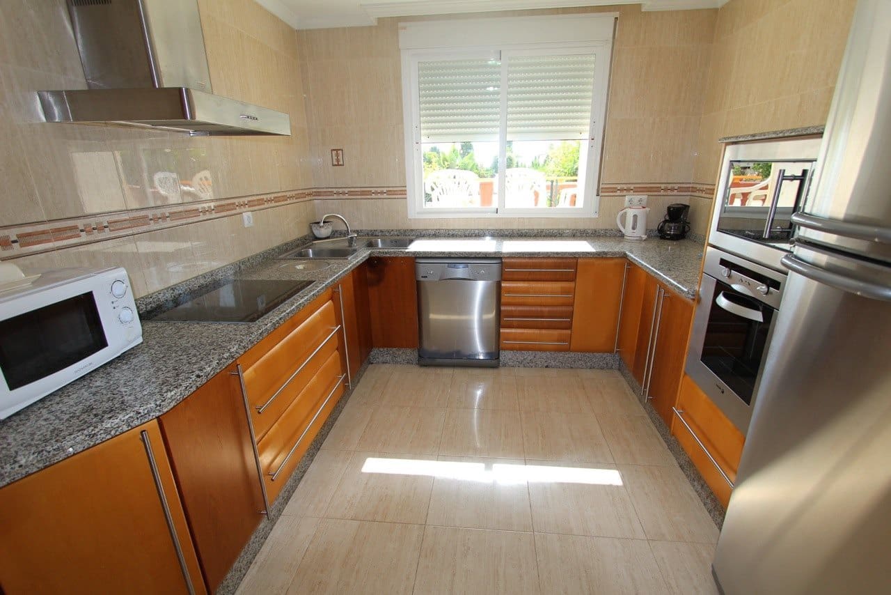 7 Zimmer Villa zu verkaufen in Calpe / Calp mit Pool - 1.200.000 € (Ref: 9067877)