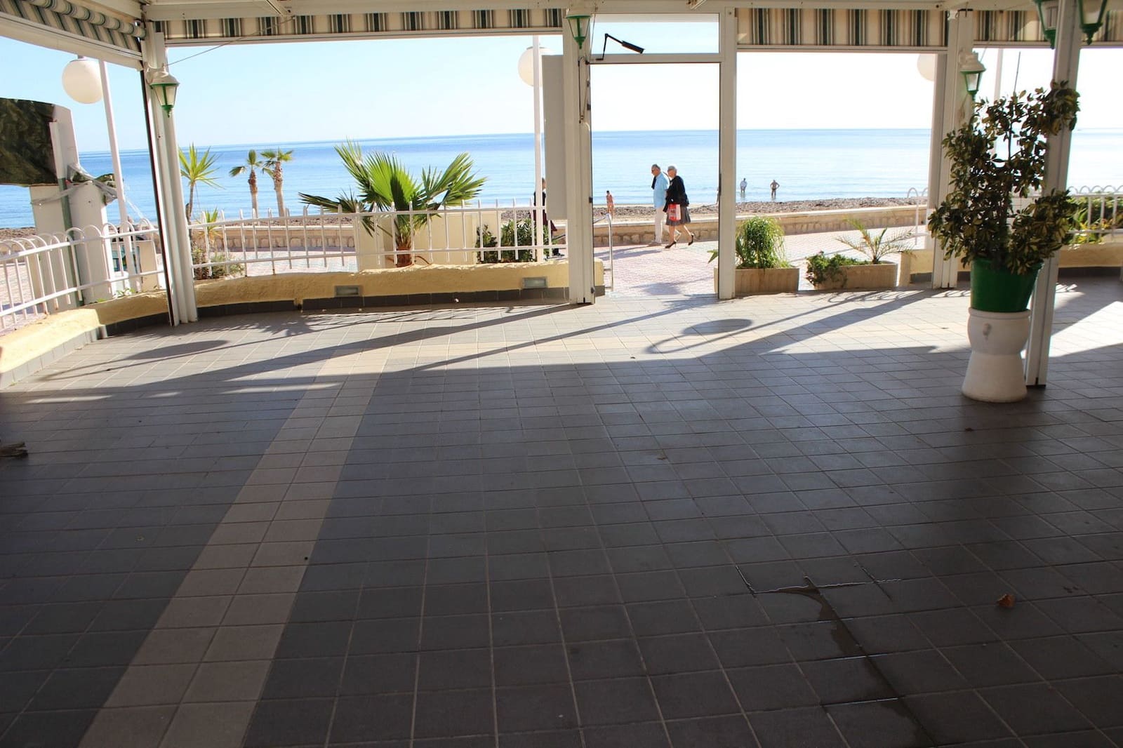 Erhverv til salg i Calpe / Calp med swimmingpool - € 1.100.000 (Ref: 9067887)