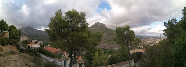 Building Plot for sale in Calpe / Calp - € 66,000 (Ref: 9067907)