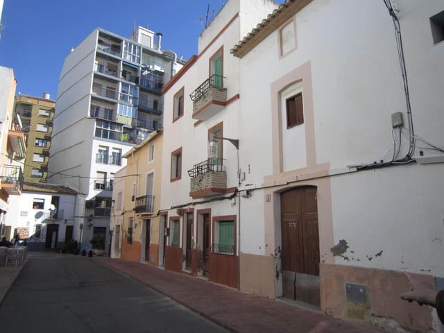8 bedroom Townhouse for sale in Pueblo, Calpe / Calp - € 425,000 (Ref: 9068001)