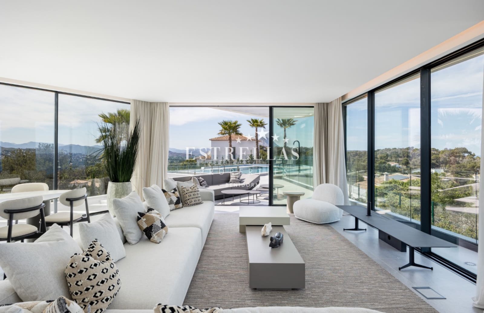 5 slaapkamer Villa te koop in Javea / Xabia met garage - € 4.125.000 (Ref: 9068025)