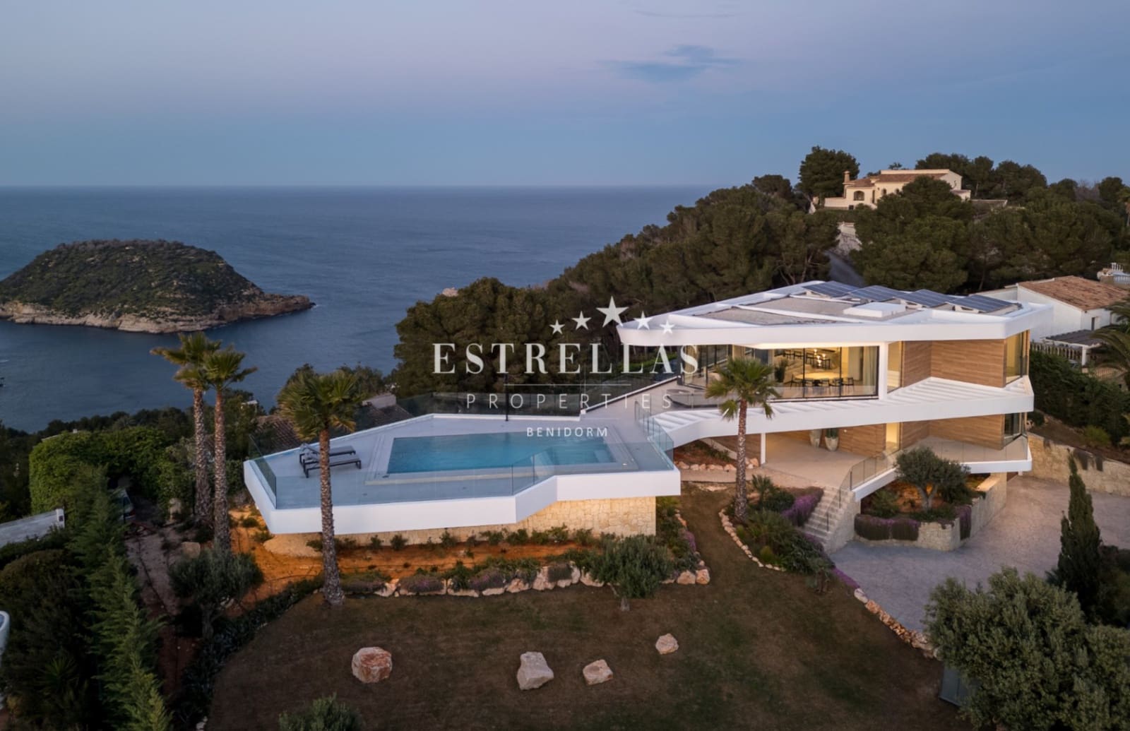 5 slaapkamer Villa te koop in Javea / Xabia met garage - € 4.125.000 (Ref: 9068025)