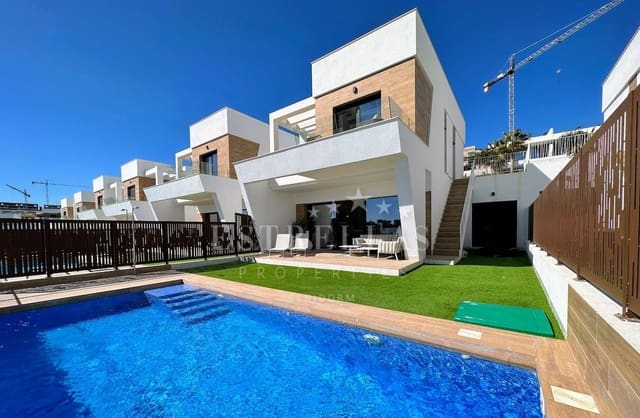 3 makuuhuone Huvila myytävänä paikassa Finestrat mukana uima-altaan 
autotalli - 595 000 € (Ref: 9068029)