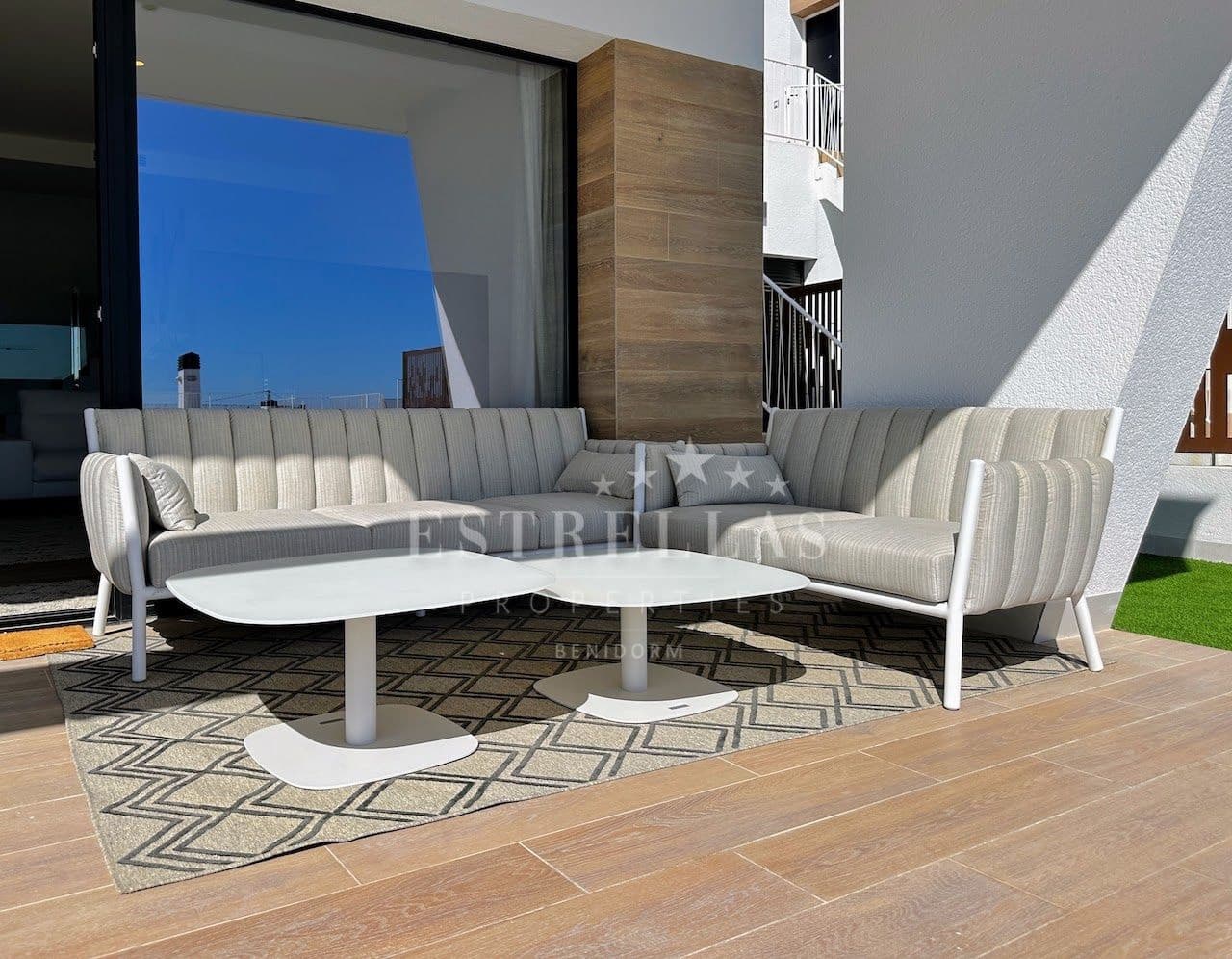 3 makuuhuone Huvila myytävänä paikassa Finestrat mukana uima-altaan 
autotalli - 595 000 € (Ref: 9068029)