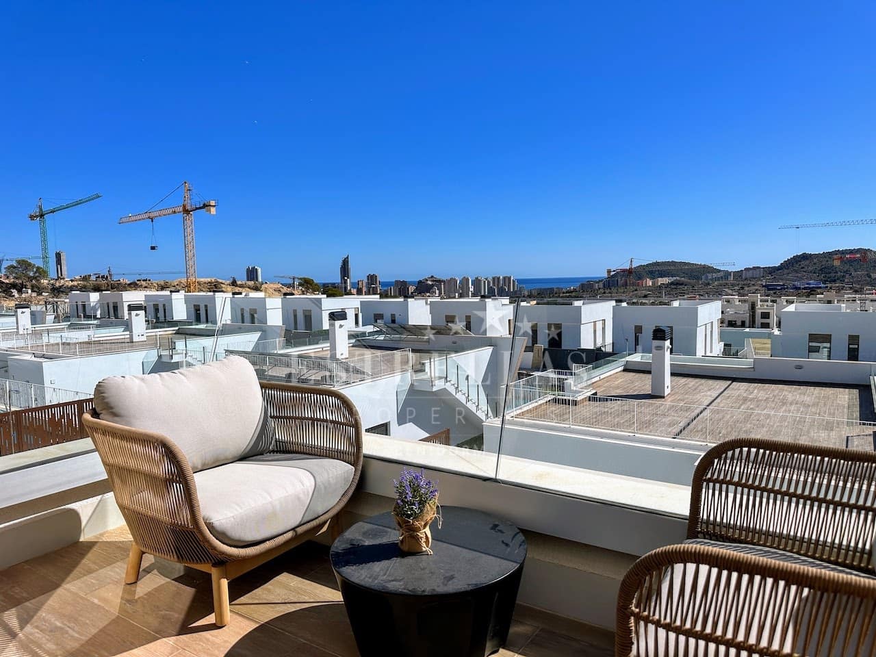 3 makuuhuone Huvila myytävänä paikassa Finestrat mukana uima-altaan 
autotalli - 595 000 € (Ref: 9068029)