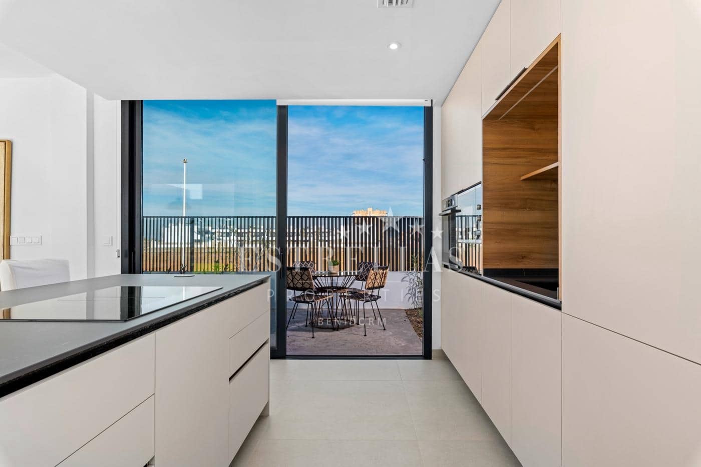 3 bedroom Villa for sale in Mar de Cristal with pool garage - € 549,000 (Ref: 9068032)