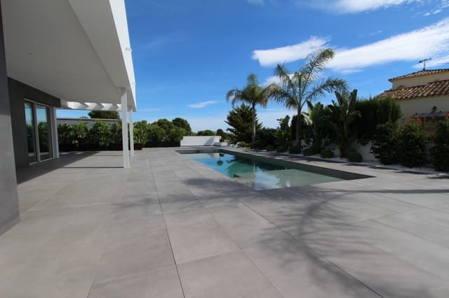 5 quarto Moradia para venda em Teulada Pueblo, Teulada-Moraira com piscina - 2 400 000 € (Ref: 9068109)