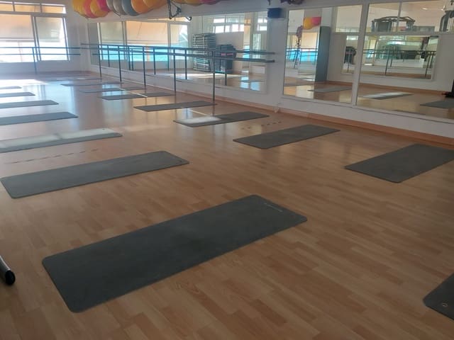 Commercial for sale in Altea - € 730,000 (Ref: 9068275)