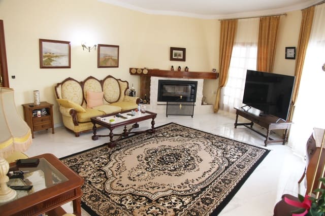 Chalet de 5 habitaciones en Calpe / Calp en venta con piscina - 825.000 € (Ref: 9068280)