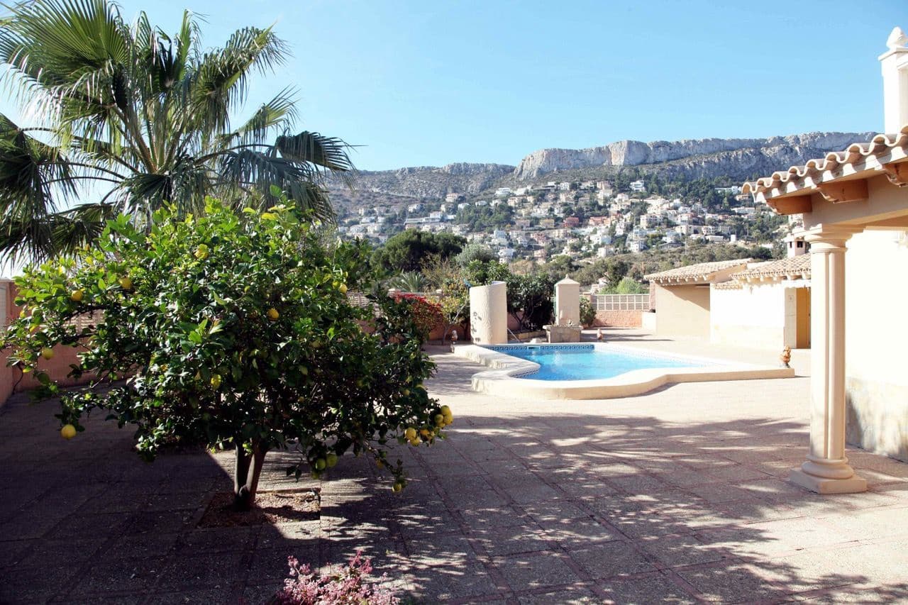 5 Zimmer Villa zu verkaufen in Calpe / Calp mit Pool - 650.000 € (Ref: 9068287)