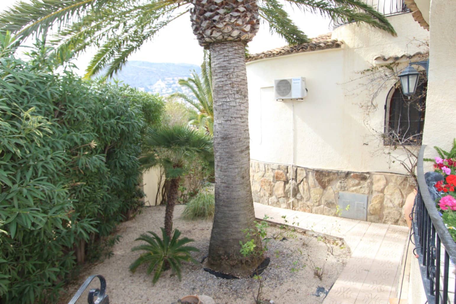 4 bedroom Villa for sale in Calpe / Calp with pool - € 950,000 (Ref: 9068290)