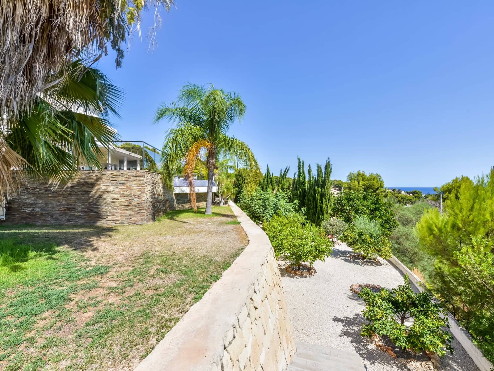 6 bedroom Villa for sale in Benissa with pool - € 1,900,000 (Ref: 9068305)