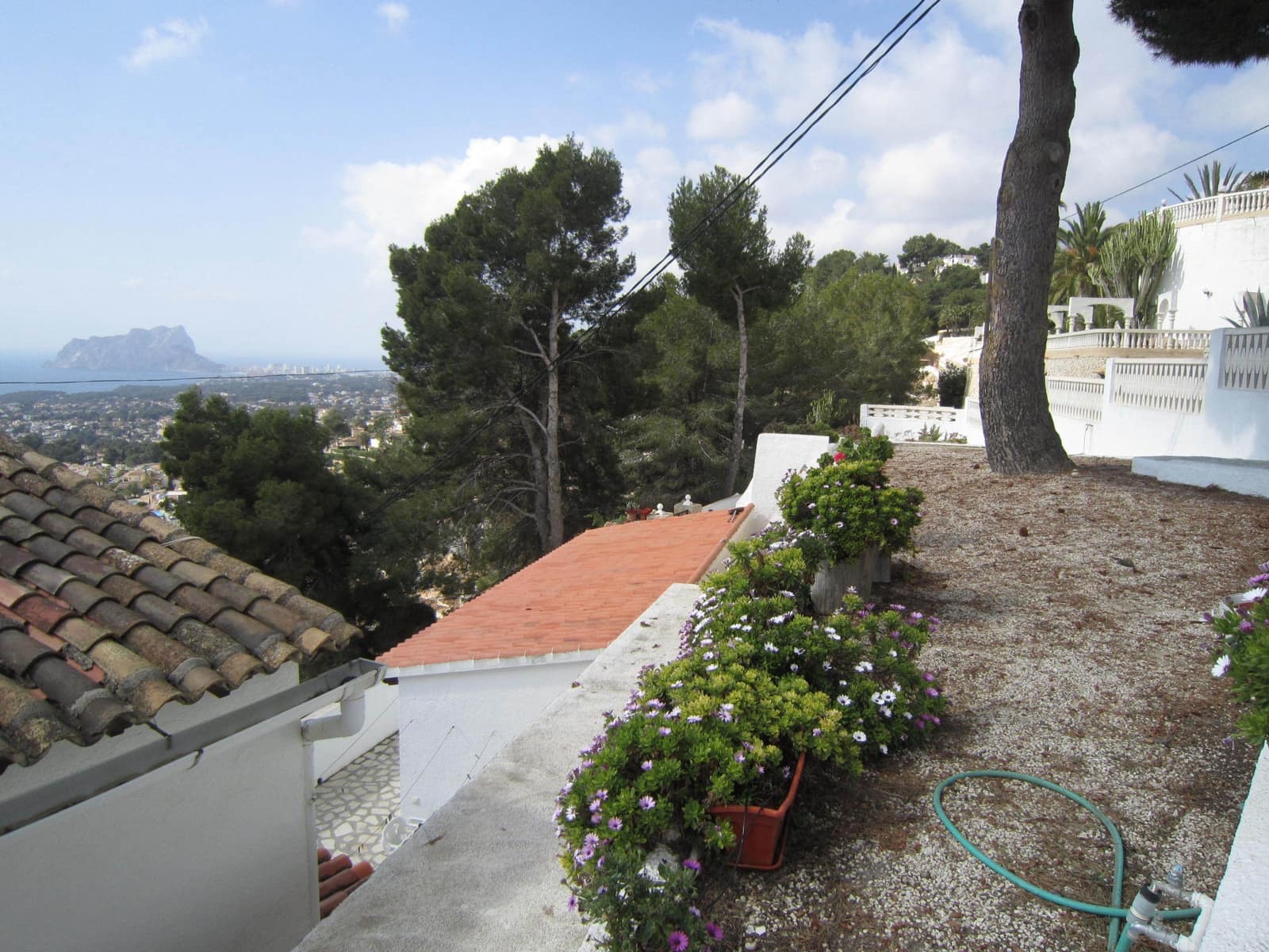 Chalet de 3 habitaciones en Moraira en venta con piscina - 750.000 € (Ref: 9068333)