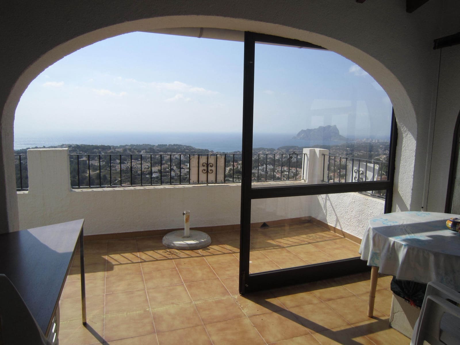 Chalet de 3 habitaciones en Moraira en venta con piscina - 750.000 € (Ref: 9068333)