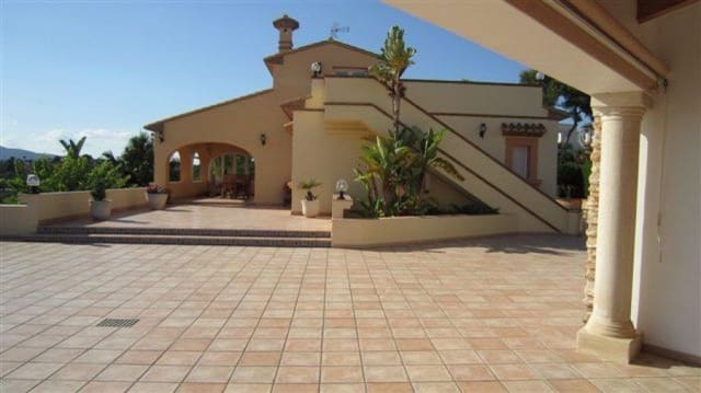 6 Zimmer Villa zu verkaufen in Benissa mit Pool - 1.390.000 € (Ref: 9068342)