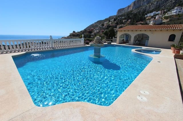 6 Zimmer Villa zu verkaufen in Calpe / Calp - 1.350.000 € (Ref: 9068345)