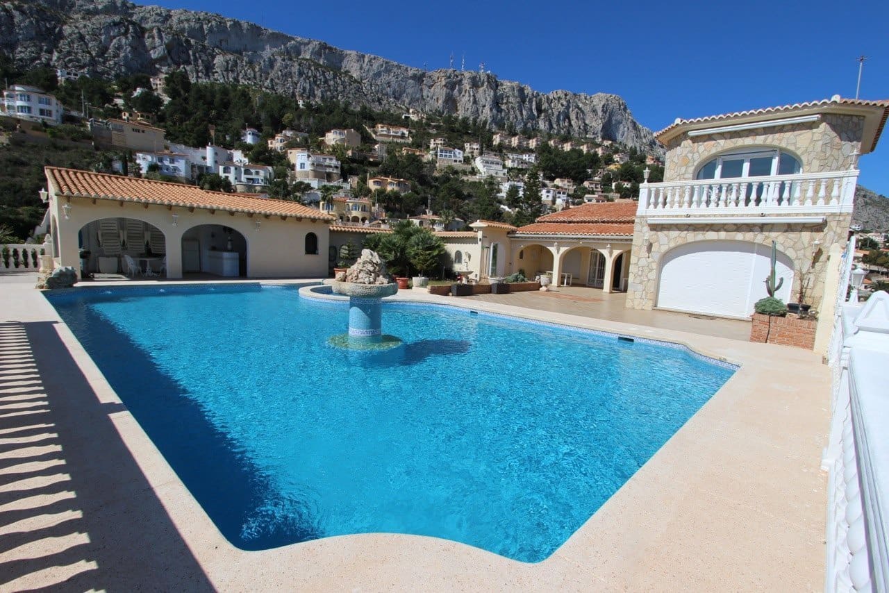 6 Zimmer Villa zu verkaufen in Calpe / Calp - 1.350.000 € (Ref: 9068345)