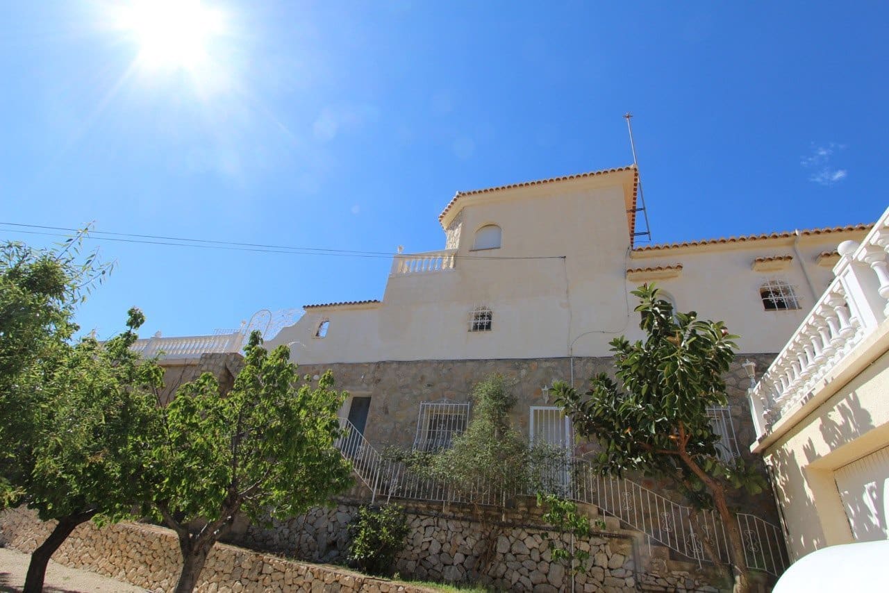 6 Zimmer Villa zu verkaufen in Calpe / Calp - 1.350.000 € (Ref: 9068345)