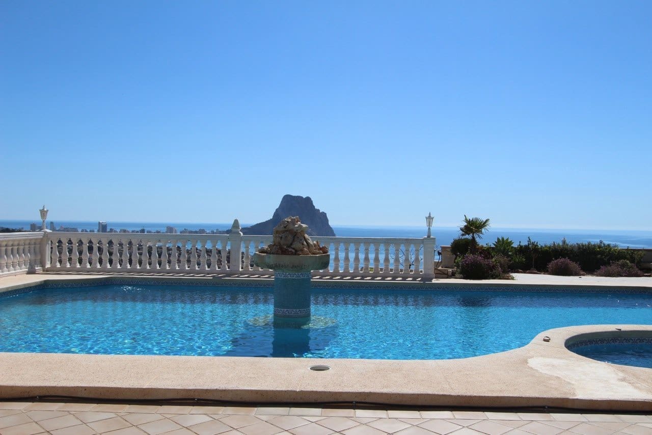 6 Zimmer Villa zu verkaufen in Calpe / Calp - 1.350.000 € (Ref: 9068345)