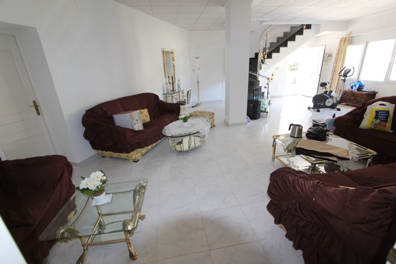6 Zimmer Villa zu verkaufen in Calpe / Calp - 1.350.000 € (Ref: 9068345)
