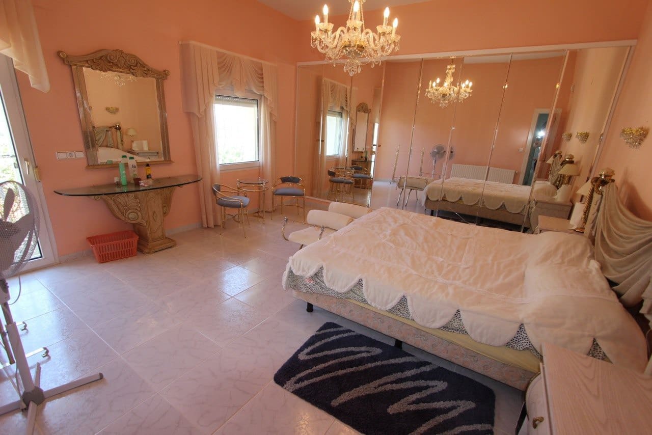 6 Zimmer Villa zu verkaufen in Calpe / Calp - 1.350.000 € (Ref: 9068345)