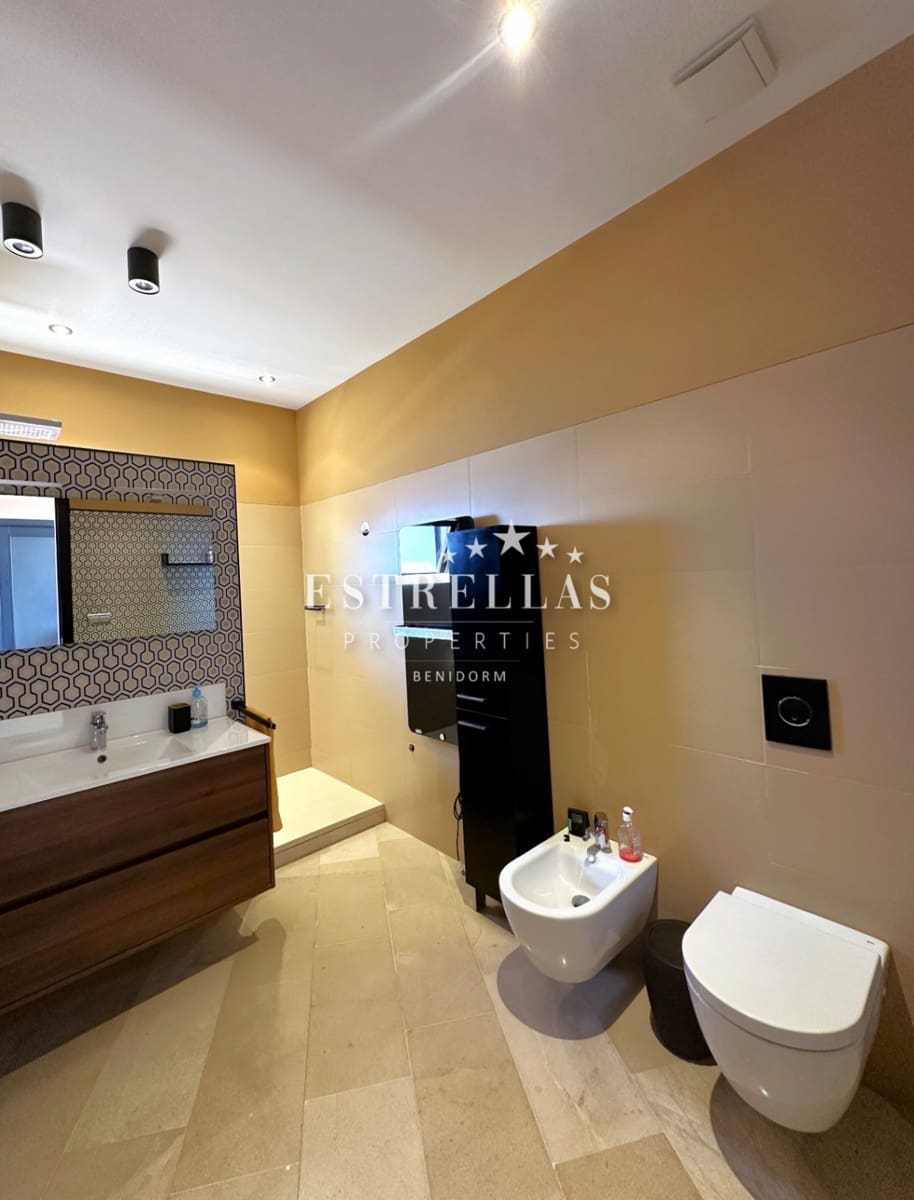 3 soverom Penthouse til salgs i Benidorm med garasje - € 790 000 (Ref: 9079708)