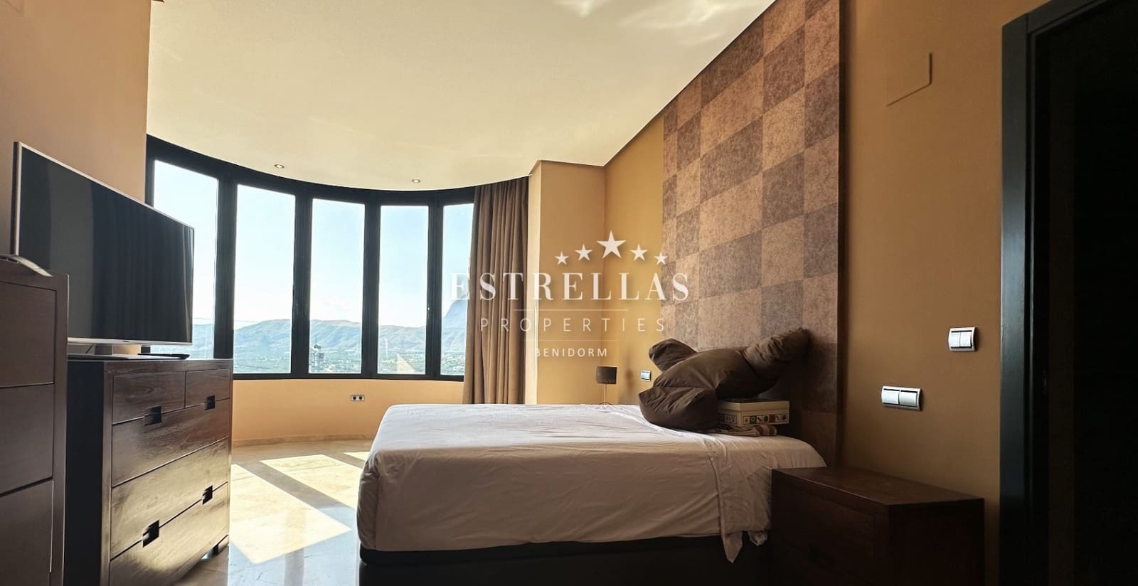 3 soverom Penthouse til salgs i Benidorm med garasje - € 790 000 (Ref: 9079708)