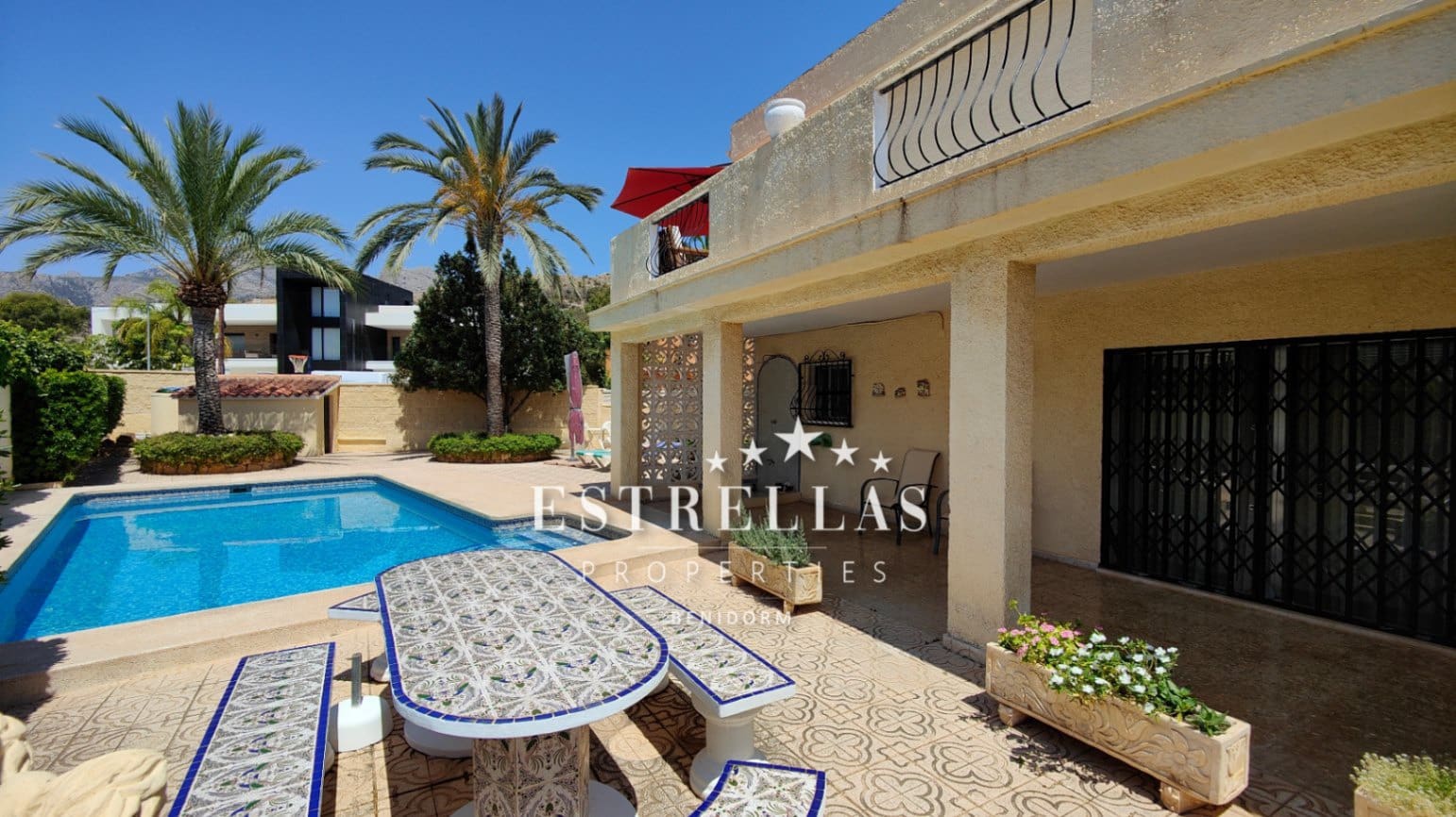 3 soverom Villa til salgs i La Nucia med svømmebasseng garasje - € 489 000 (Ref: 9105348)