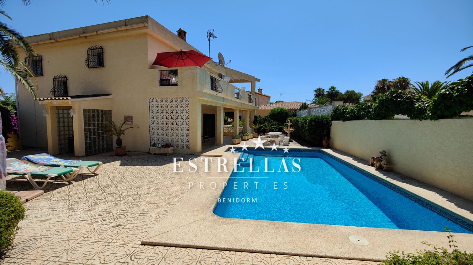 3 soverom Villa til salgs i La Nucia med svømmebasseng garasje - € 489 000 (Ref: 9105348)