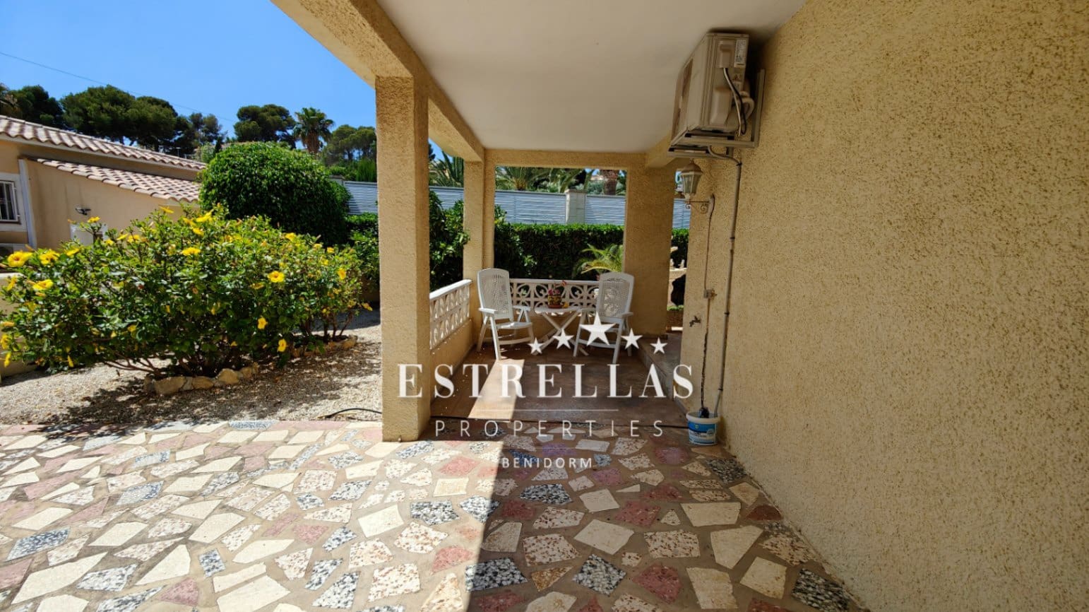 3 soverom Villa til salgs i La Nucia med svømmebasseng garasje - € 489 000 (Ref: 9105348)