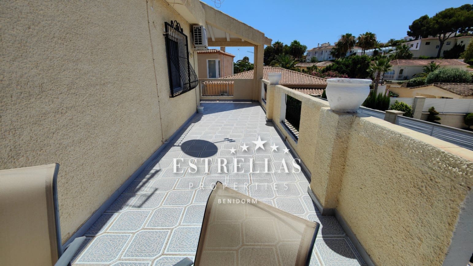 3 soverom Villa til salgs i La Nucia med svømmebasseng garasje - € 489 000 (Ref: 9105348)