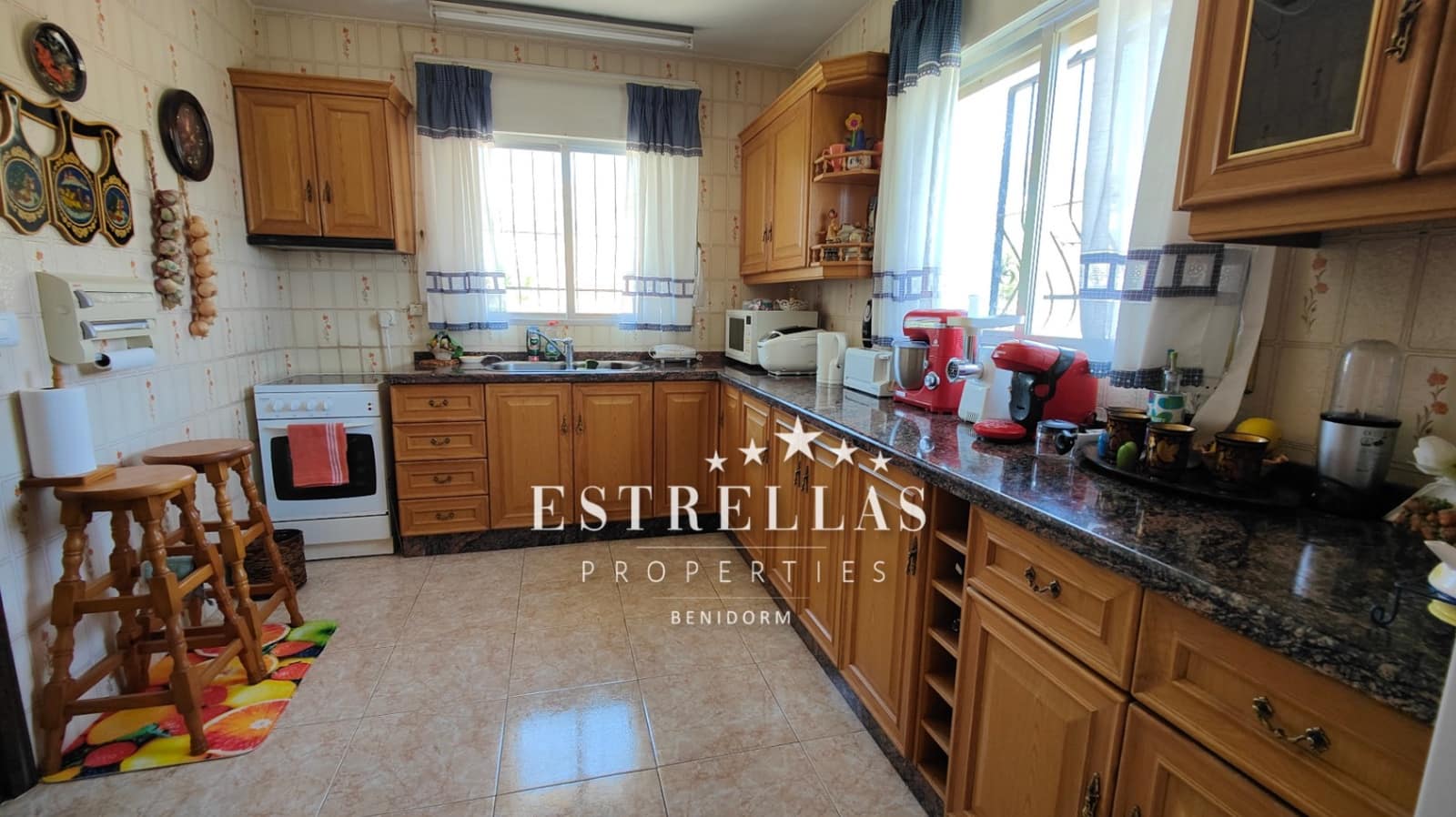 3 soverom Villa til salgs i La Nucia med svømmebasseng garasje - € 489 000 (Ref: 9105348)