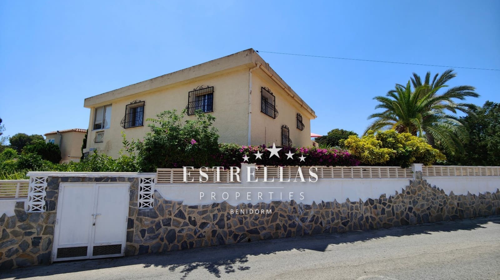 3 soverom Villa til salgs i La Nucia med svømmebasseng garasje - € 489 000 (Ref: 9105348)