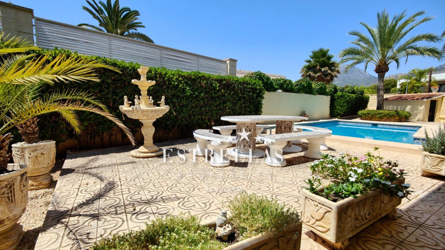 3 soverom Villa til salgs i La Nucia med svømmebasseng garasje - € 489 000 (Ref: 9105348)