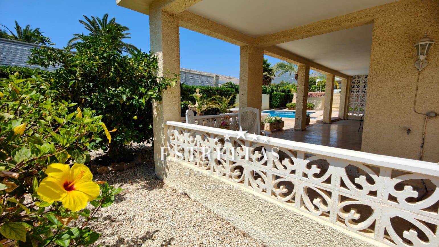 3 soverom Villa til salgs i La Nucia med svømmebasseng garasje - € 489 000 (Ref: 9105348)