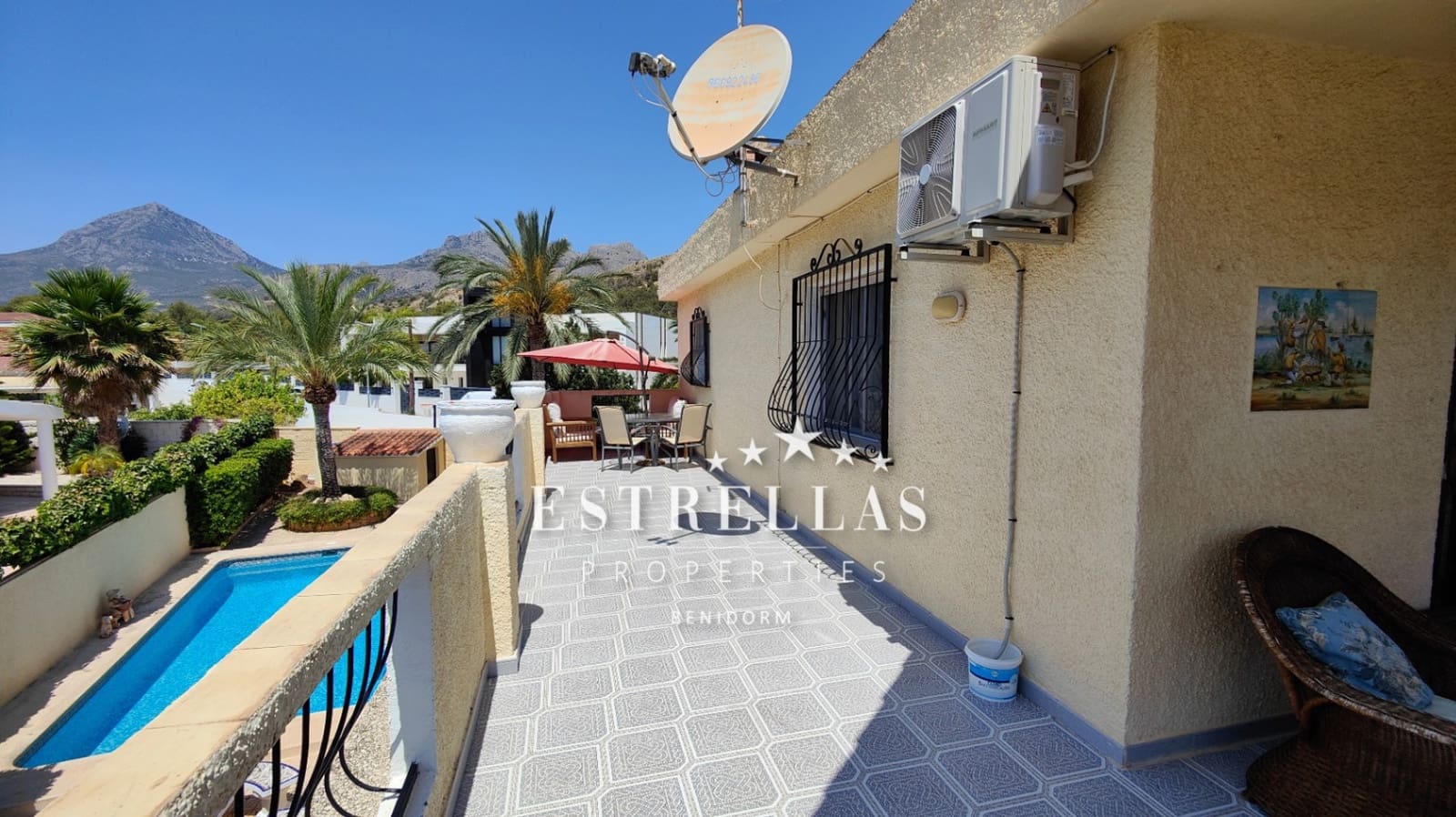 3 soverom Villa til salgs i La Nucia med svømmebasseng garasje - € 489 000 (Ref: 9105348)