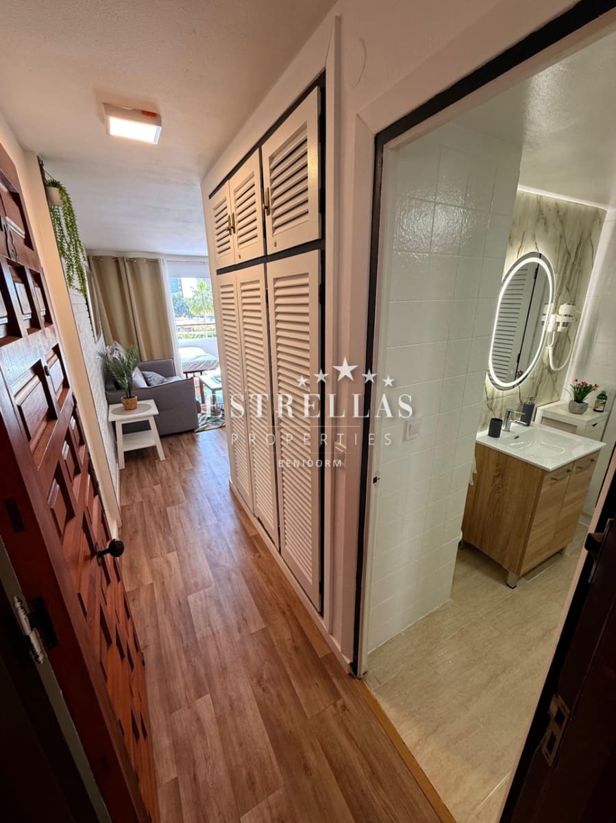 1 soveværelse Lejlighed til salg i Benidorm med swimmingpool - € 146.000 (Ref: 9150720)