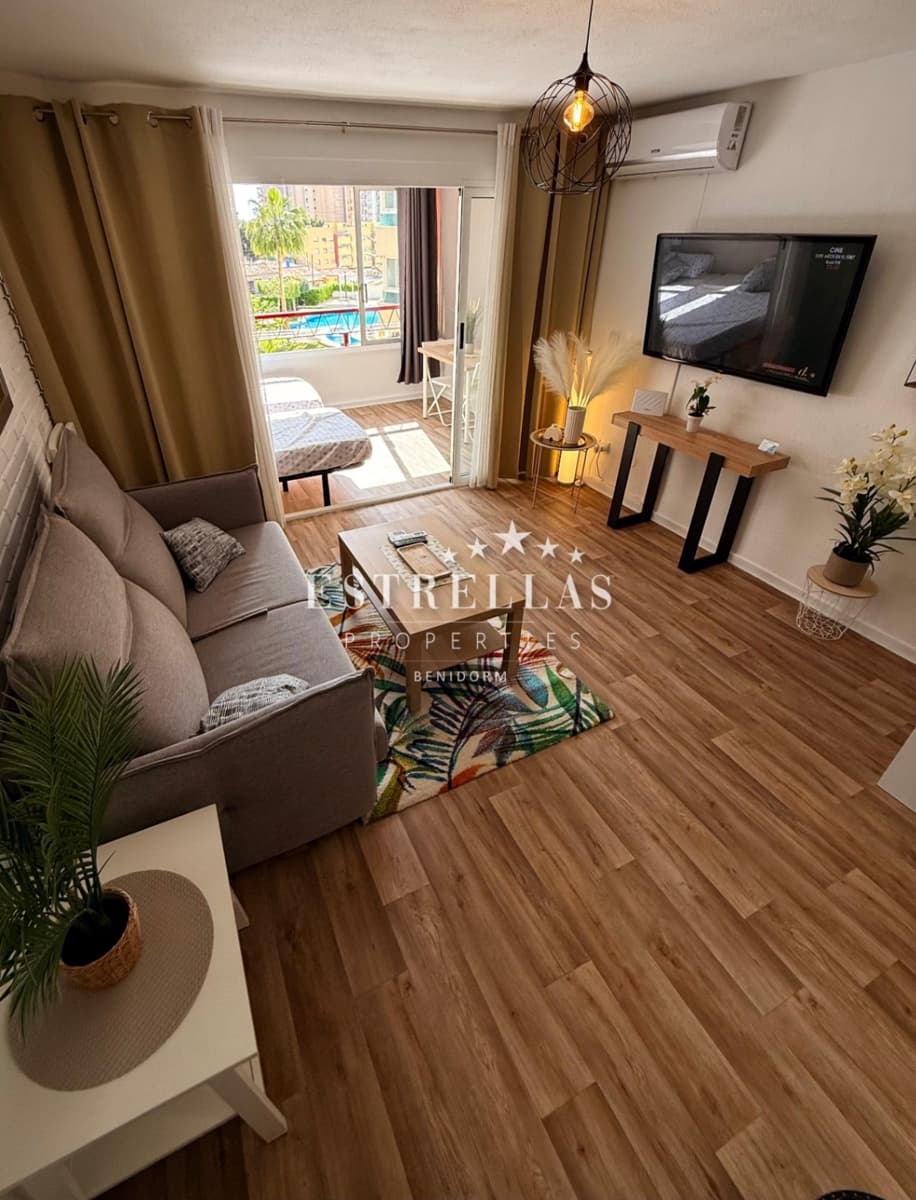 1 soveværelse Lejlighed til salg i Benidorm med swimmingpool - € 146.000 (Ref: 9150720)