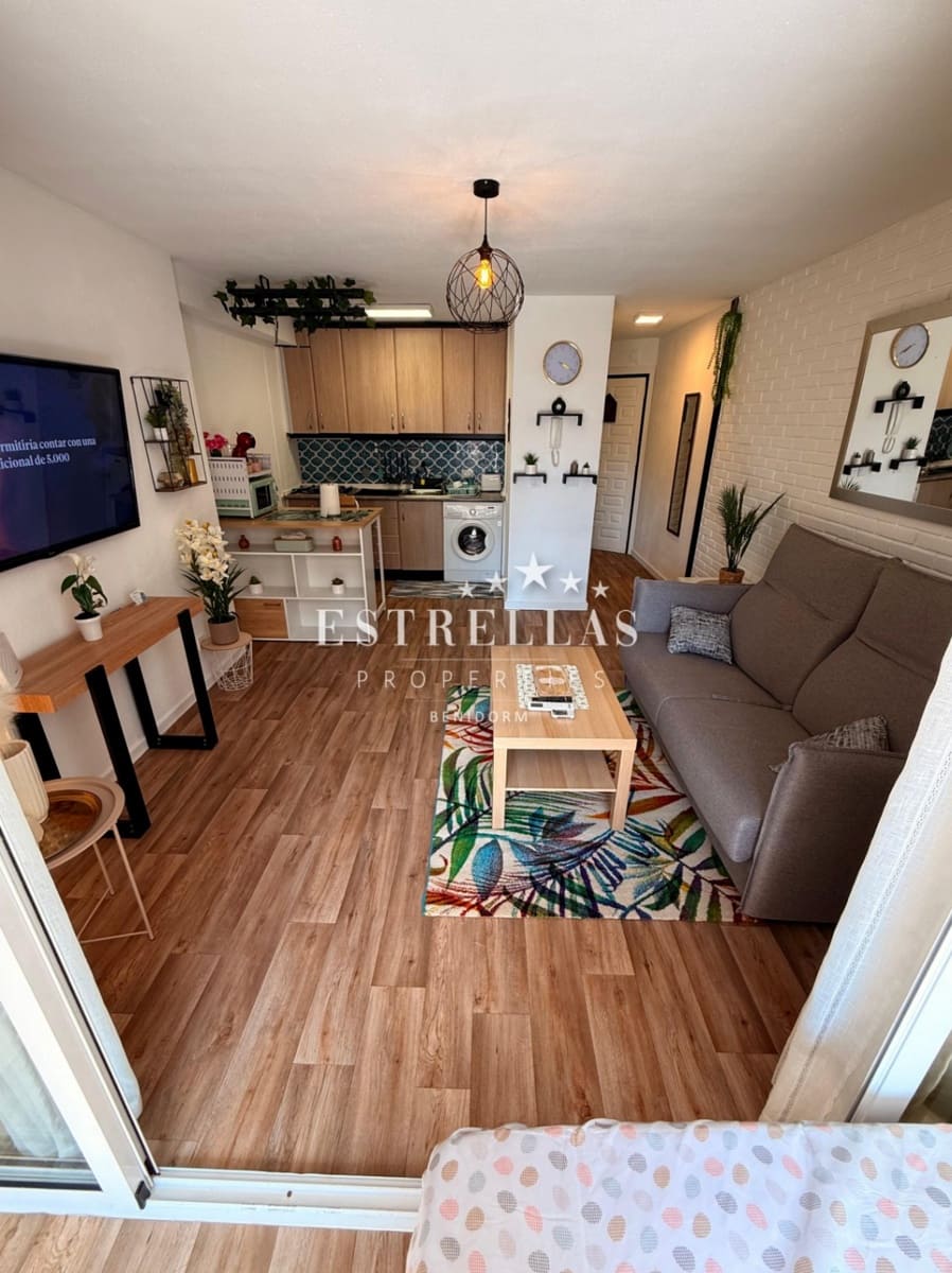 1 soveværelse Lejlighed til salg i Benidorm med swimmingpool - € 146.000 (Ref: 9150720)