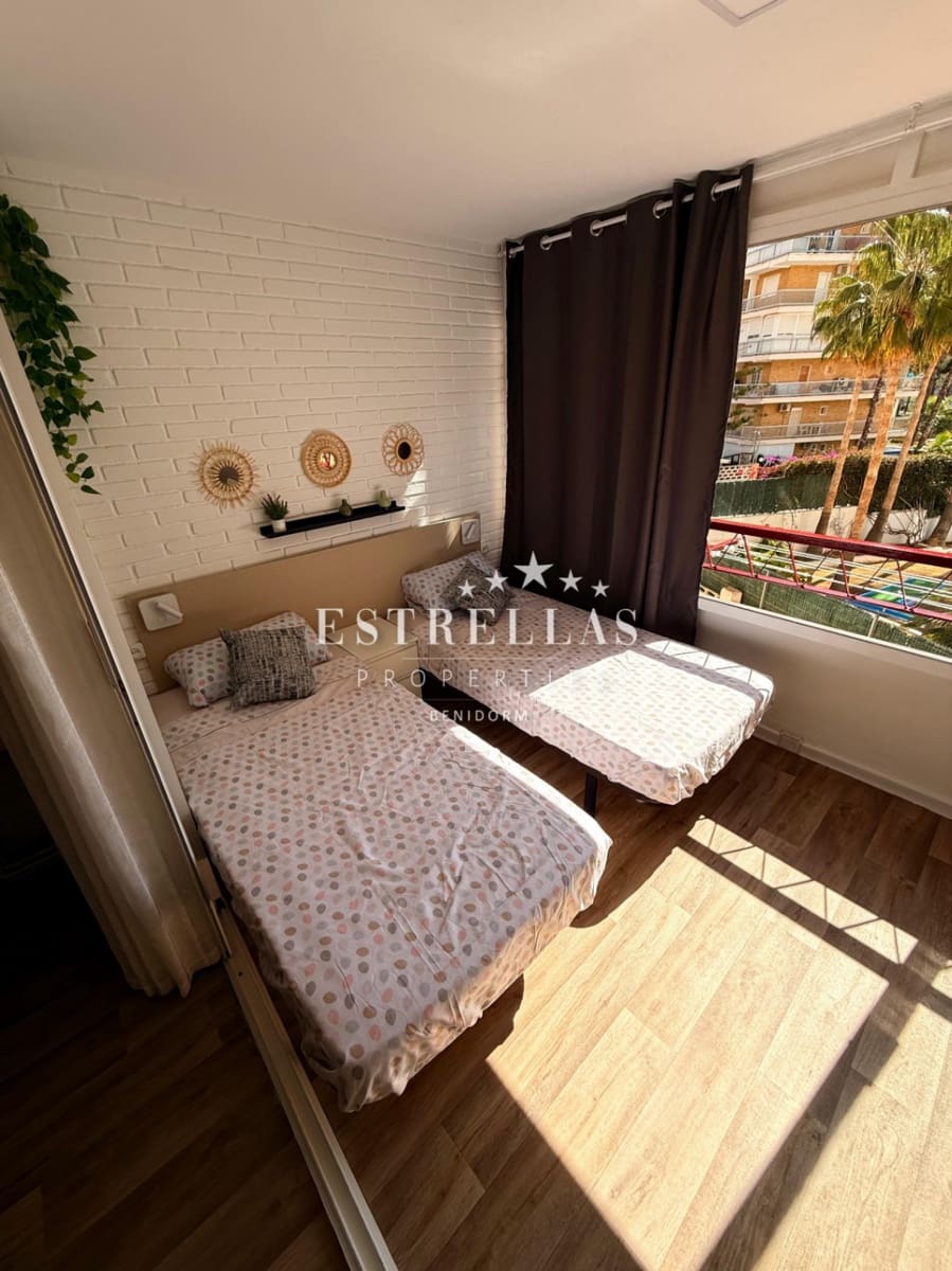 1 soveværelse Lejlighed til salg i Benidorm med swimmingpool - € 146.000 (Ref: 9150720)