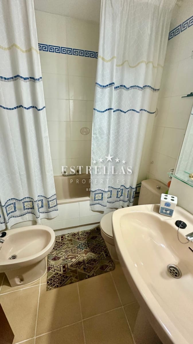 1 soveværelse Lejlighed til salg i Benidorm med swimmingpool garage - € 169.900 (Ref: 9162985)