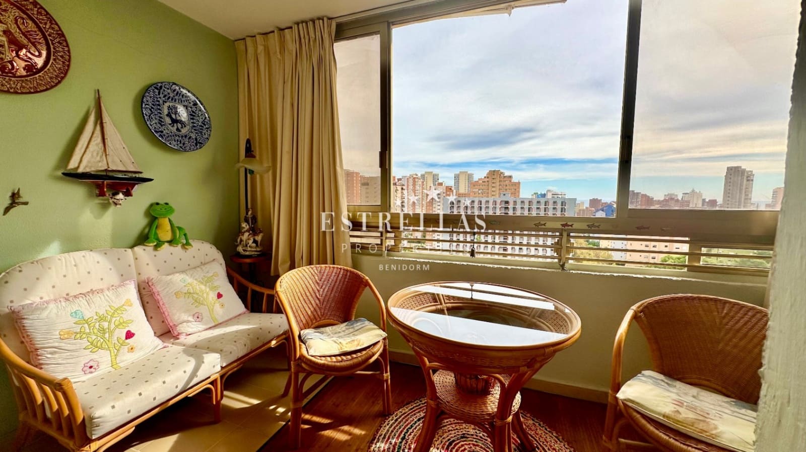 1 soveværelse Lejlighed til salg i Benidorm med swimmingpool garage - € 169.900 (Ref: 9162985)