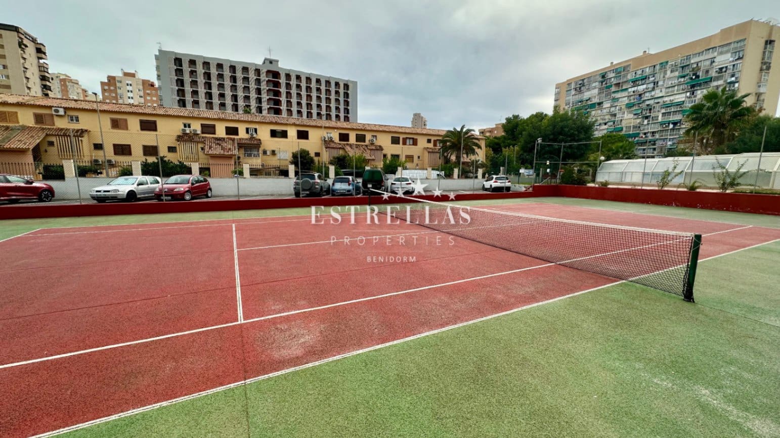 1 soveværelse Lejlighed til salg i Benidorm med swimmingpool garage - € 169.900 (Ref: 9162985)