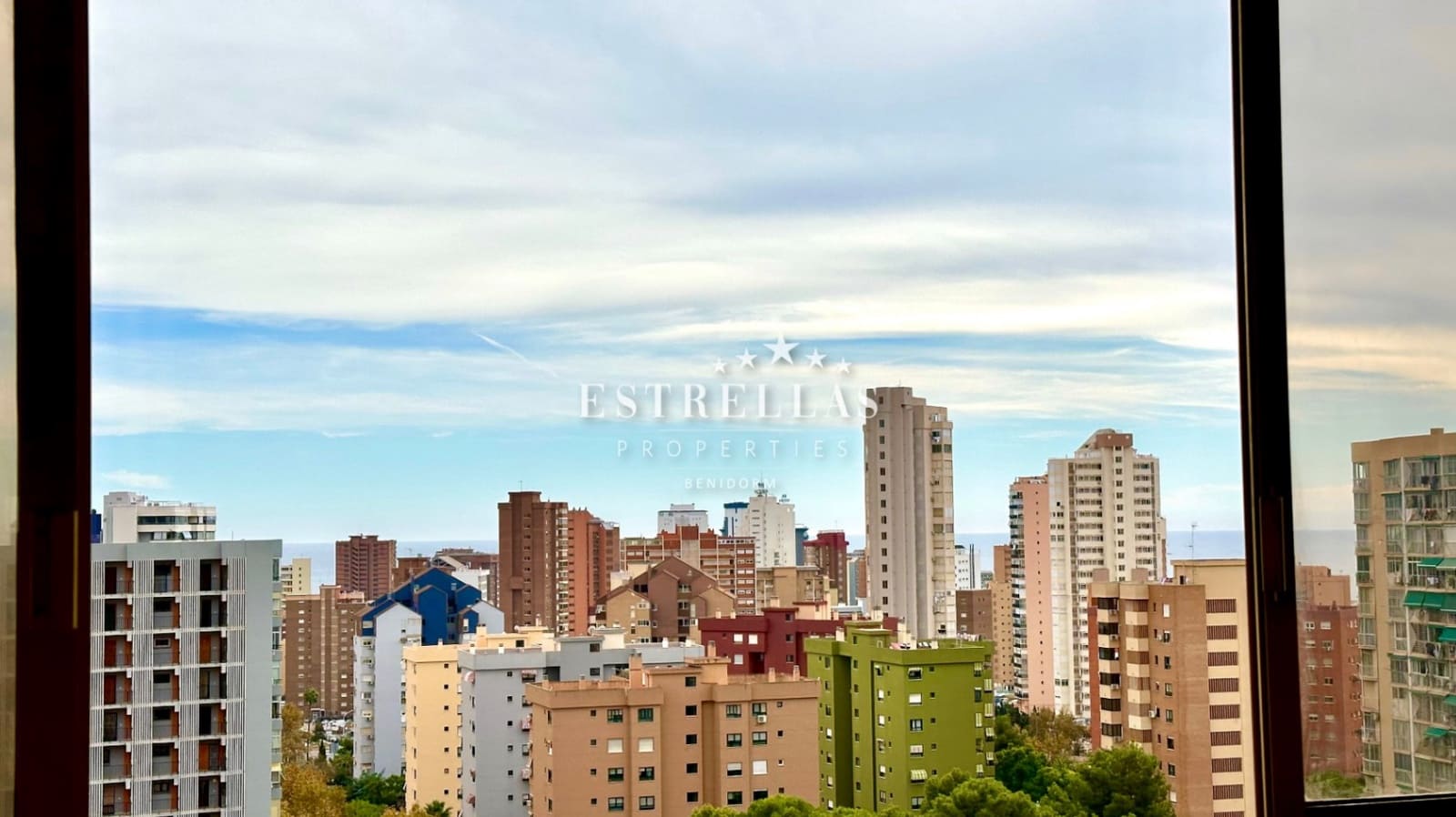 1 soveværelse Lejlighed til salg i Benidorm med swimmingpool garage - € 169.900 (Ref: 9162985)