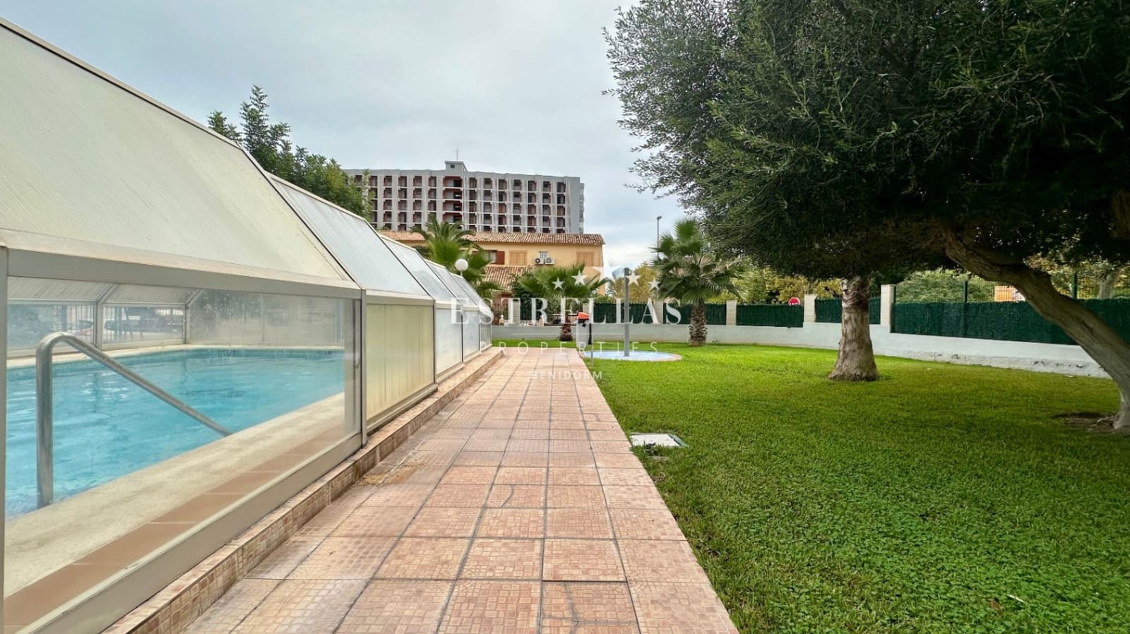 1 soveværelse Lejlighed til salg i Benidorm med swimmingpool garage - € 169.900 (Ref: 9162985)